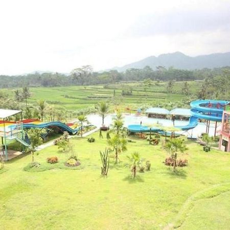 Green Valley Resort Purwokerto Zewnętrze zdjęcie